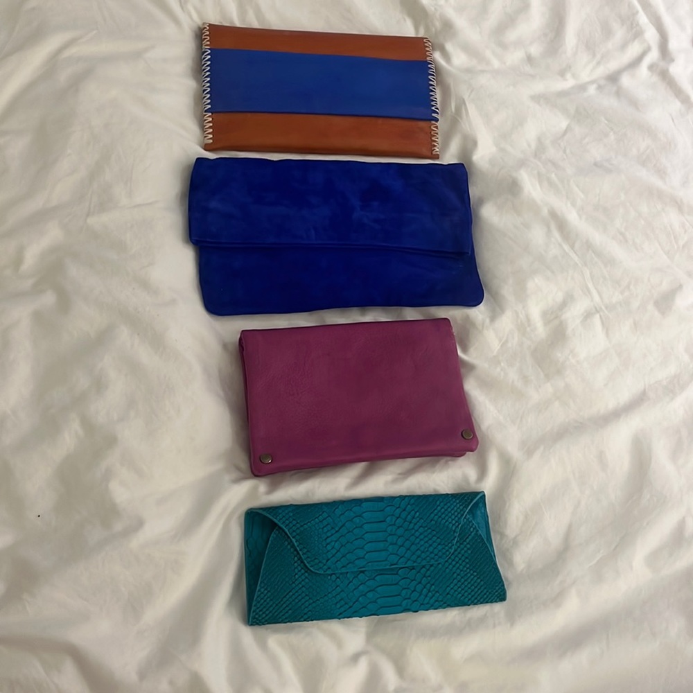 3 purses and 1 wallet
